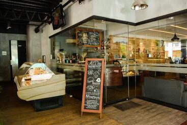 호텔 Sun City Suites