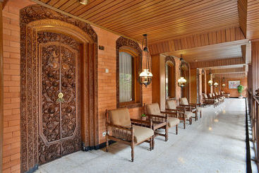 هتل Zen Rooms Jogja Cendrawasih