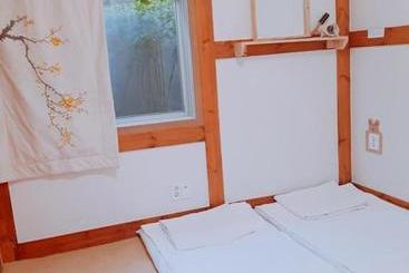 Pensione Yujeong Hanok Guesthouse