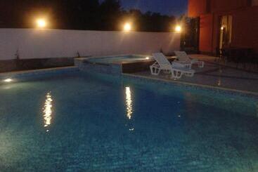 בית מלון כפרי Elegance Spa