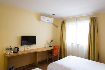 هتل Home Inn Nantong Shiji Avenue Chongchuan Technology Park