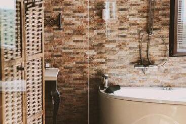 فندق Royal Valentina Castle