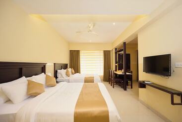 酒店 Thekkady Gavi Suites
