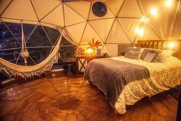 住宿加早餐  Faith Glamping Dome Costa Rica