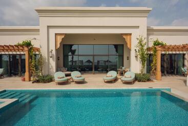 هتل Naama Beach Villas & Spa