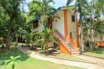 Apart Hotel Alonaland Resort