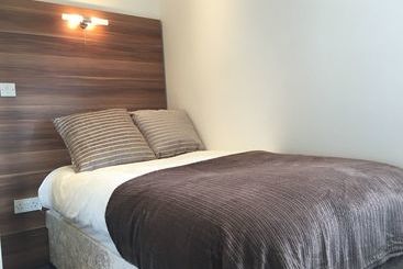 ツーリストアパートメント Glasgow Airport Apartments