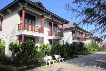 هتل Aniise Villa Resort