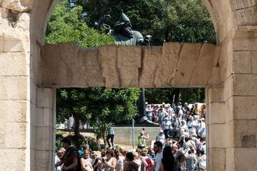 پانسیون Grgur Ninski Rooms