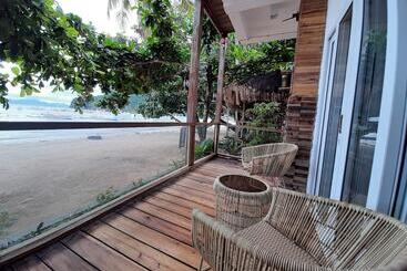 پانسیون Suites By Eco Hotel El Nido