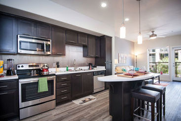 Жильё для туристов Sunshine Suites At East Village