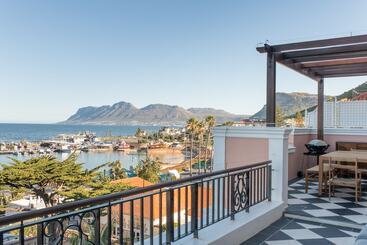 The Majestic Apartment