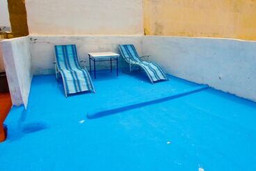 ユースホステル White And Blue