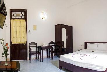 تختخواب و صبحانه Mango Garden Hoi An Homestay