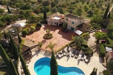 تختخواب و صبحانه Quinta Soria Moria