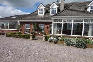 تختخواب و صبحانه Westwood Country House
