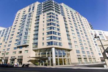 Global Luxury Suites Fenway