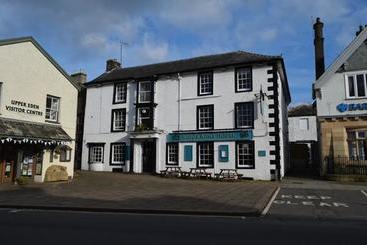 פונדק Kings Arms Kirkby Stephen