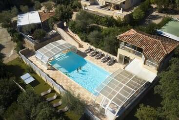 هتل Résidence Chiar  Di Luna