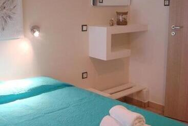 پانسیون Smaragdi Studios And Rooms