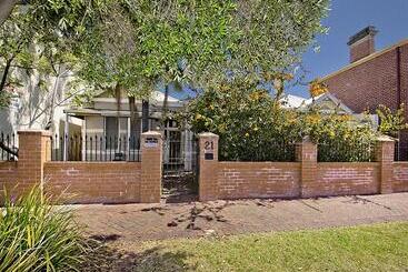 هاستل Myozexp Palmerston Lodge