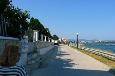 בית מלון כפרי Crystal