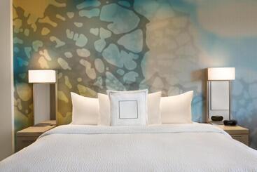 فندق Dene & Conference Centre