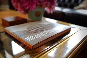 בית מלון כפרי Old Bank Boutique