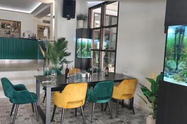 בית מלון כפרי Old House Glavatarski Han