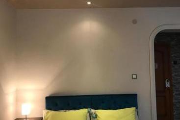 هتل White Rose Guest Rooms