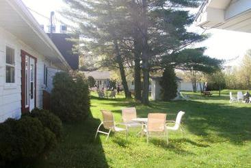 Motel Fleur De Lys