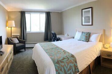 Мотель Seasons Inn Halifax