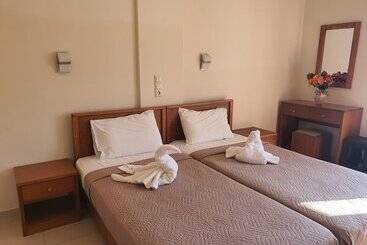 Evita Studios & Apartments