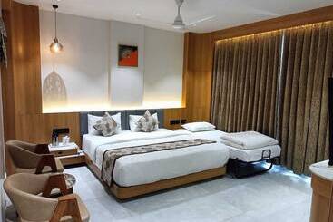 Отель Aditya Mansingh Inn