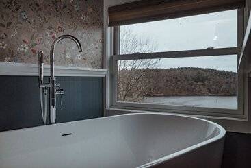 בית מלון כפרי Kenoza Hall