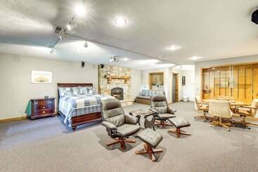 بيت ريفى Just A Cast Away  Cassville Cabin W/ Covered Deck