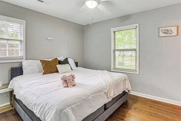 コテージ Pet Friendly Goose Creek Home: 19 Mi To Charleston