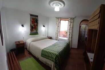 استراحتگاه Tambo Inti Hosteria