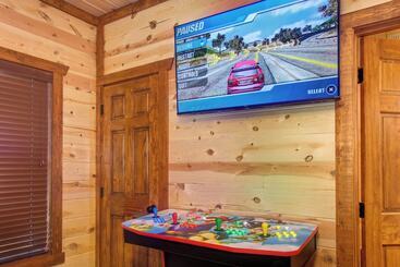 بيت ريفى Serenity Mountain Pool Lodge