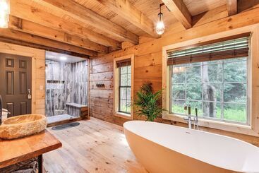 بيت ريفى The Cabin At Dukes Creek  W/ Fire Pit & Hot Tub!