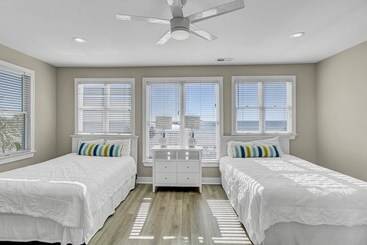 کلبه 131 Grand Pavilion By Avantstay Oceanfront On The Boardwalk!