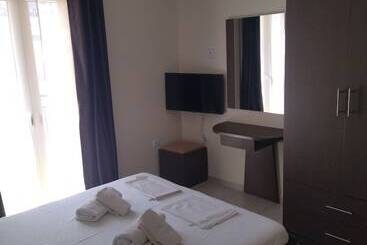 아파트호텔 Haus Jorgos By Booking Kottas