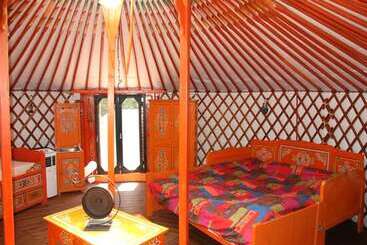 Superb Yurt Of Mongolian Tradition In Provence