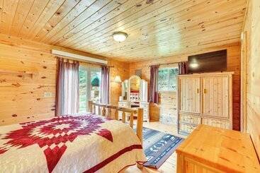 קוטג'' Wraparound Deck & Grill: Deadwood Cabin