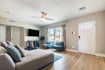 کلبه Roma By Avantstay Stylish Oasis W/ Private Pool!