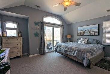 コテージ Waves N Wooder By Avantstay Swimspa + Game Room, Walk To Beach