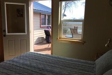 مبيت وإفطار Bay Avenue Inn