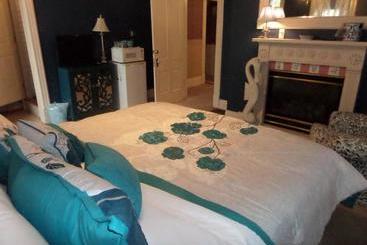 تختخواب و صبحانه Bridgeford House