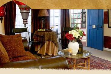 Bed and Breakfast El Morocco Inn & Spa