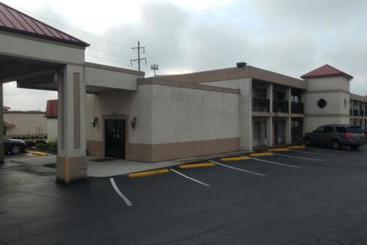 Countryside Inn Motel